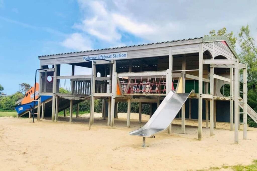 Casa vacanze Lowena - *